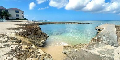 Aqua 2 on Seven Mile Beach