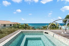 Aqua 2 on Seven Mile Beach