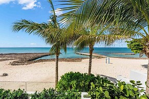 Aqua 2 on Seven Mile Beach