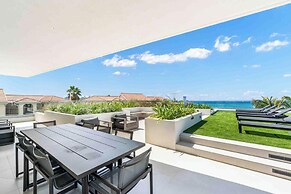 Aqua 2 on Seven Mile Beach