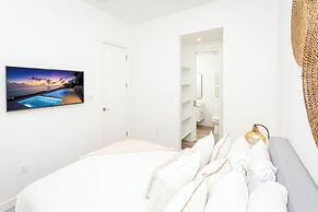 SeaDreams Boutique Condos