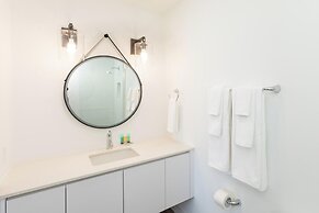 SeaDreams Boutique Condos