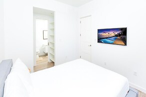 SeaDreams Boutique Condos