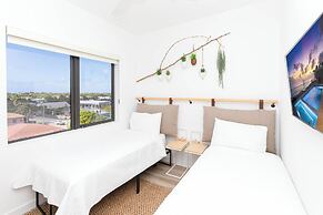 SeaDreams Boutique Condos