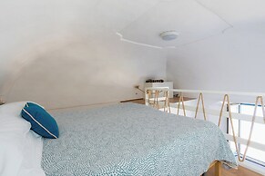 DIPINTO APARTMENTS