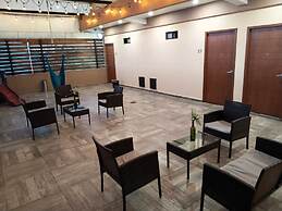 A30 Plaza Acequia Suite Black Plus