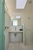 Casa Orbit AC Pool Jacuzzi Central Location