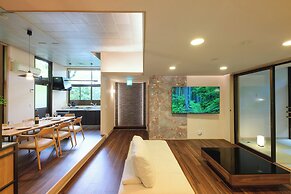Serenity Springs Villa Morita