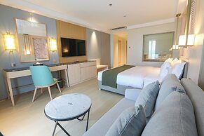 Luxu Hotel and Resort