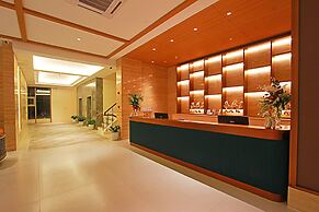Luxu Hotel and Resort