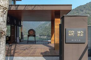 LOST LODGE Shendu Wubei Lin'an