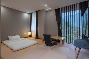 LOST LODGE Shendu Wubei Lin'an