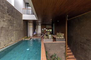 Nava Tamora by Betterplace
