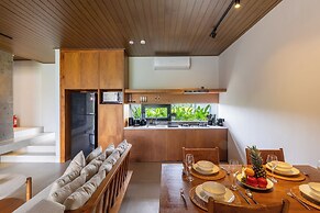 Nava Tamora by Betterplace