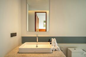Nava Tamora by Betterplace
