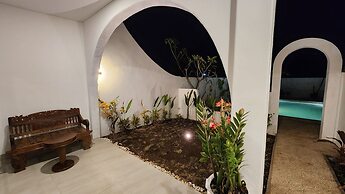 Bnaya Villa Riverside