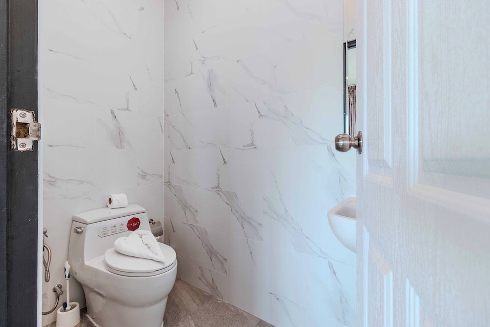Prime Location  Pool View BBQ V274