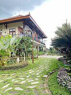Omnni Villa Borobudur