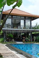 Omnni Villa Borobudur
