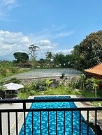 Omnni Villa Borobudur