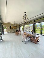 Omnni Villa Borobudur