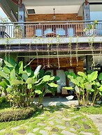 Omnni Villa Borobudur