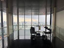 Circle Living Skyline Residence