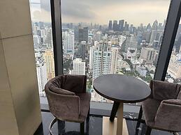 Circle Living Skyline Residence