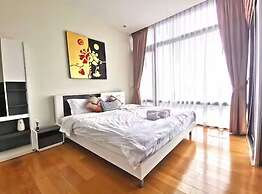 Circle Living Skyline Residence