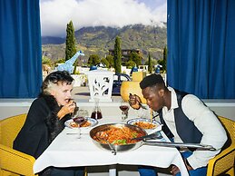 SCHLOSSHOF SÜDTIROL – Hotel & Camping Resort