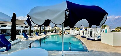 SCHLOSSHOF SÜDTIROL – Hotel & Camping Resort