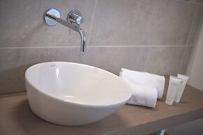 SCHLOSSHOF SÜDTIROL – Hotel & Camping Resort