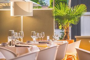 SCHLOSSHOF SÜDTIROL – Hotel & Camping Resort