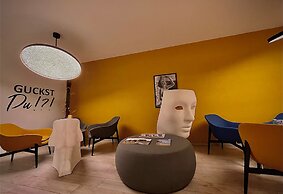 SCHLOSSHOF SÜDTIROL – Hotel & Camping Resort