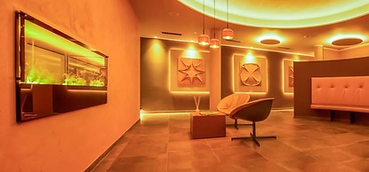 SCHLOSSHOF SÜDTIROL – Hotel & Camping Resort