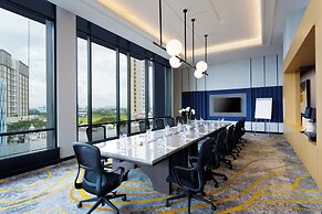 Harris Hotel & Convention Serpong