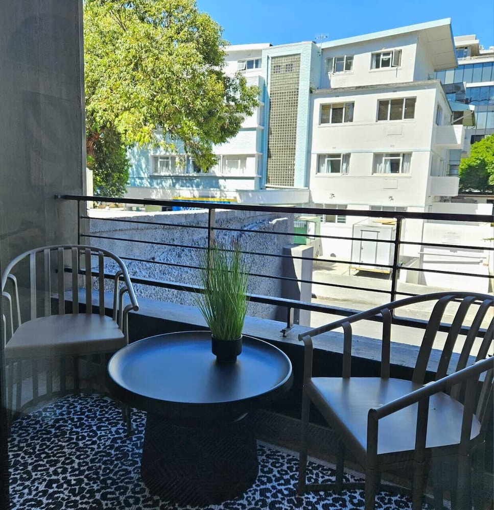 FOUR on O - Fluent Serviced Apartments
