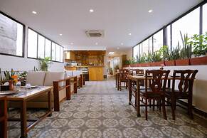 Atithi Hotel And Apartment