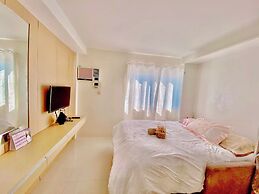 Cozy Persimmon Condo Cebu