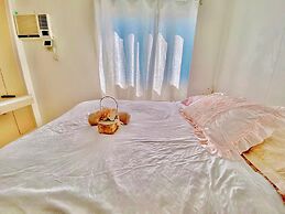 Cozy Persimmon Condo Cebu