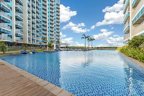 Luxury Staycation beside Okada