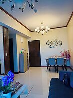 Luxury Staycation beside Okada