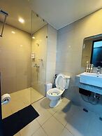 Luxury Staycation beside Okada