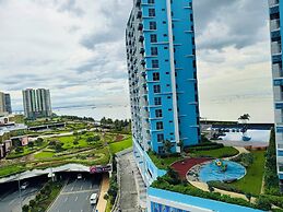 Luxury Staycation beside Okada