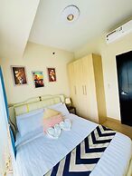 Luxury Staycation beside Okada