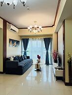 Luxury Staycation beside Okada