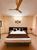 Gokul hotel