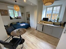 Modern Studio 3 in Historic Abbey