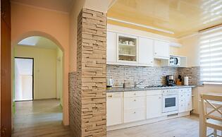 Noua Oasis BNB with parking