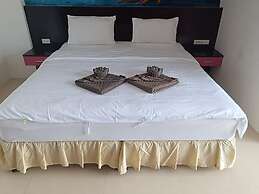Sunflower HLD Hotel